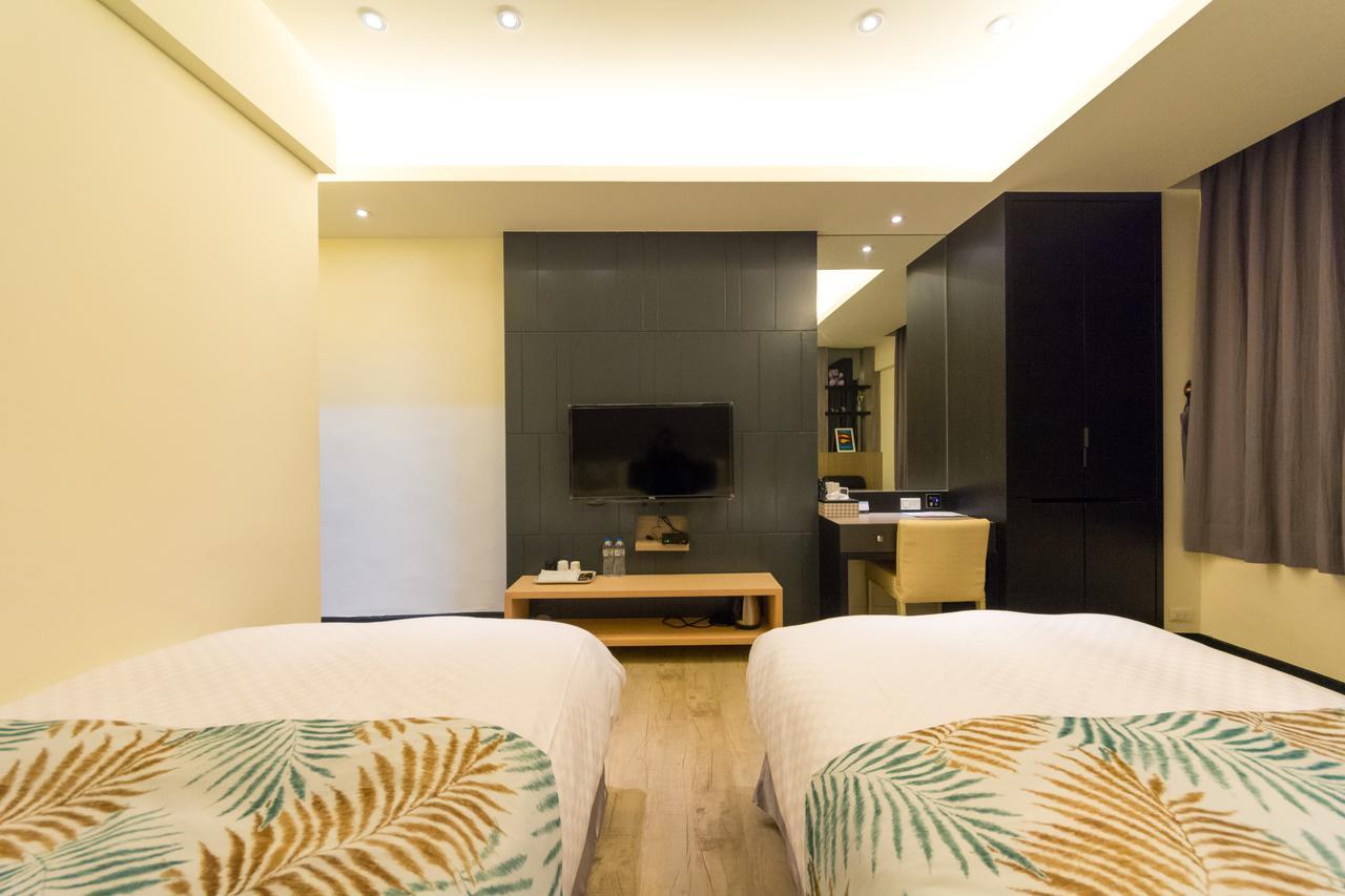 W Hostel Tainan Dış mekan fotoğraf