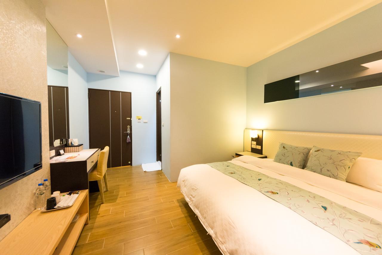 W Hostel Tainan Dış mekan fotoğraf